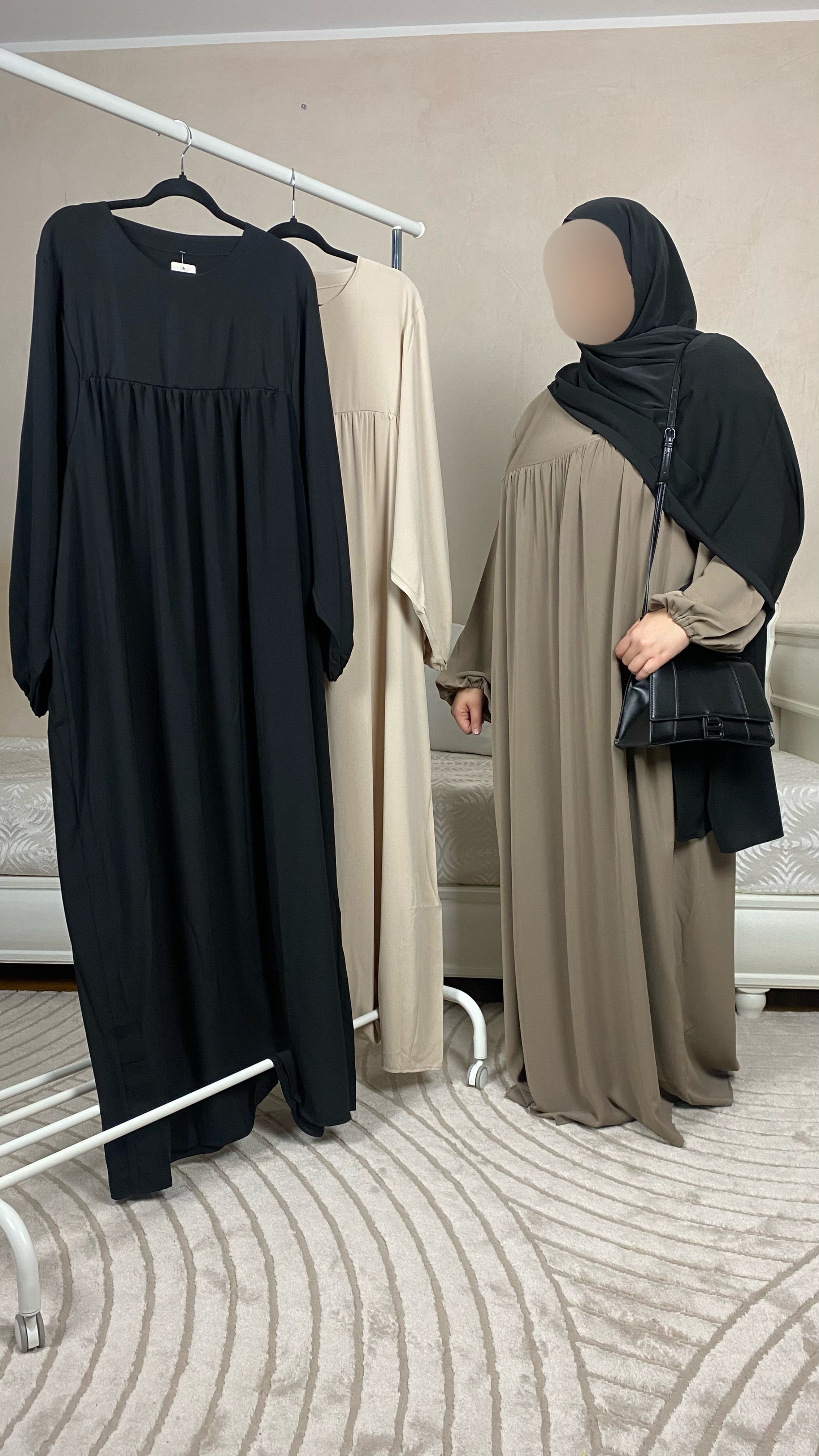 Abaya Amina